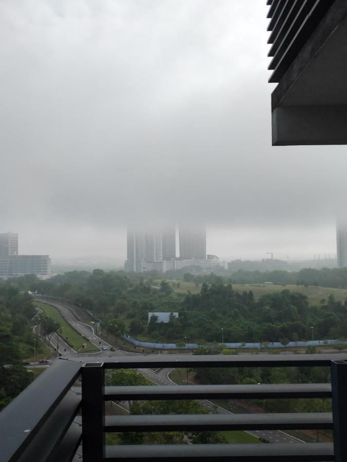 D Bunga مسلم Homestay Pool View Legoland Nusajaya Nusajaya  Exteriér fotografie