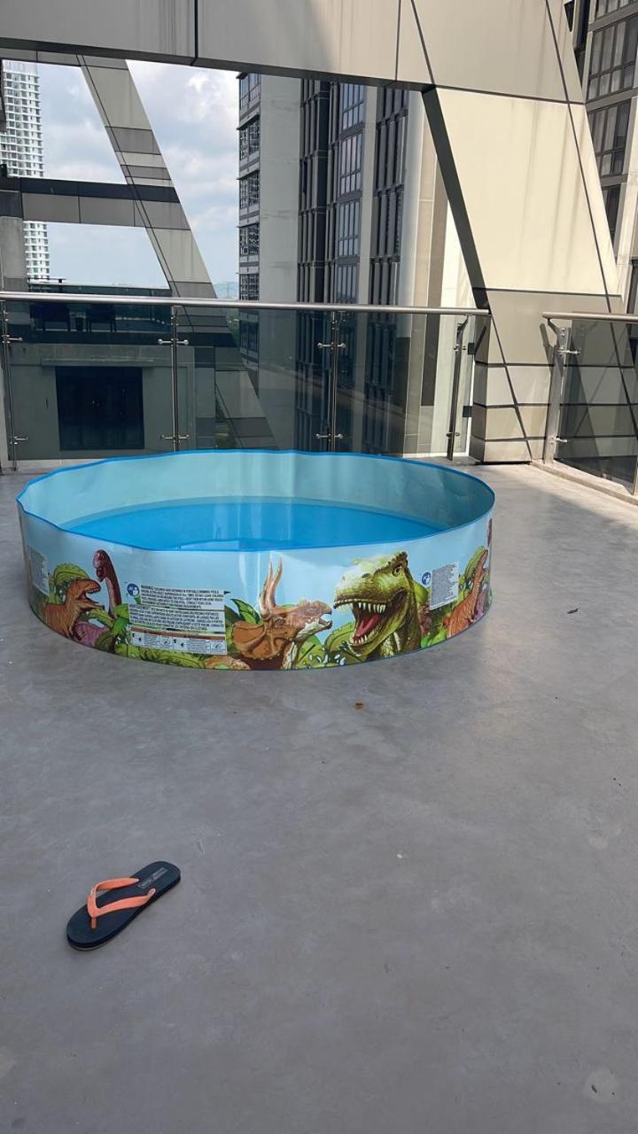 D Bunga مسلم Homestay Pool View Legoland Nusajaya Nusajaya  Exteriér fotografie